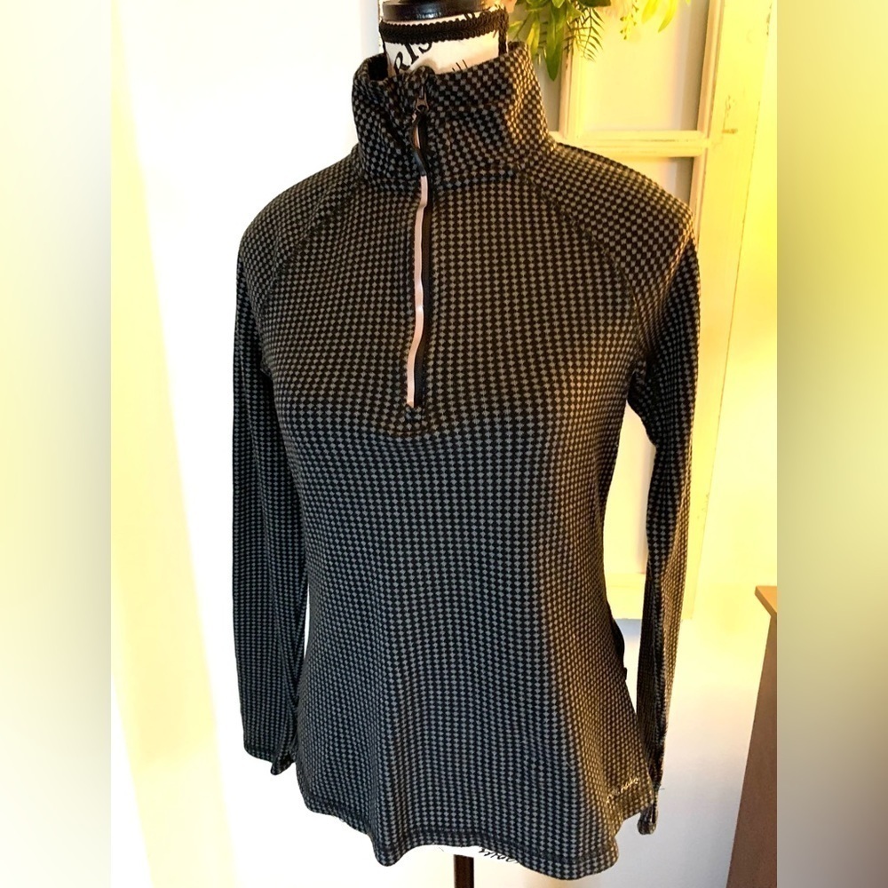 Women’s Eddie Bauer Black and Gray Checked 1/4 Zip Shirt Sz Medium